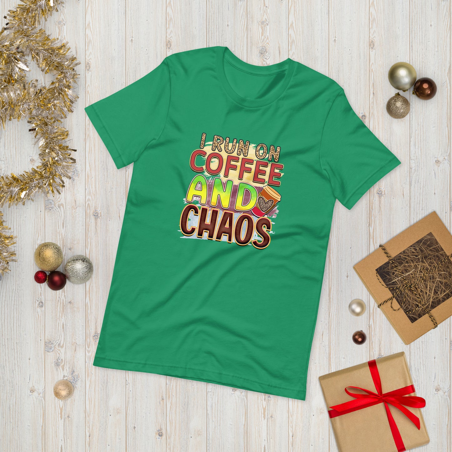 I run on coffee and chaos  ( Unisex T-shirt - Napolitano-center )