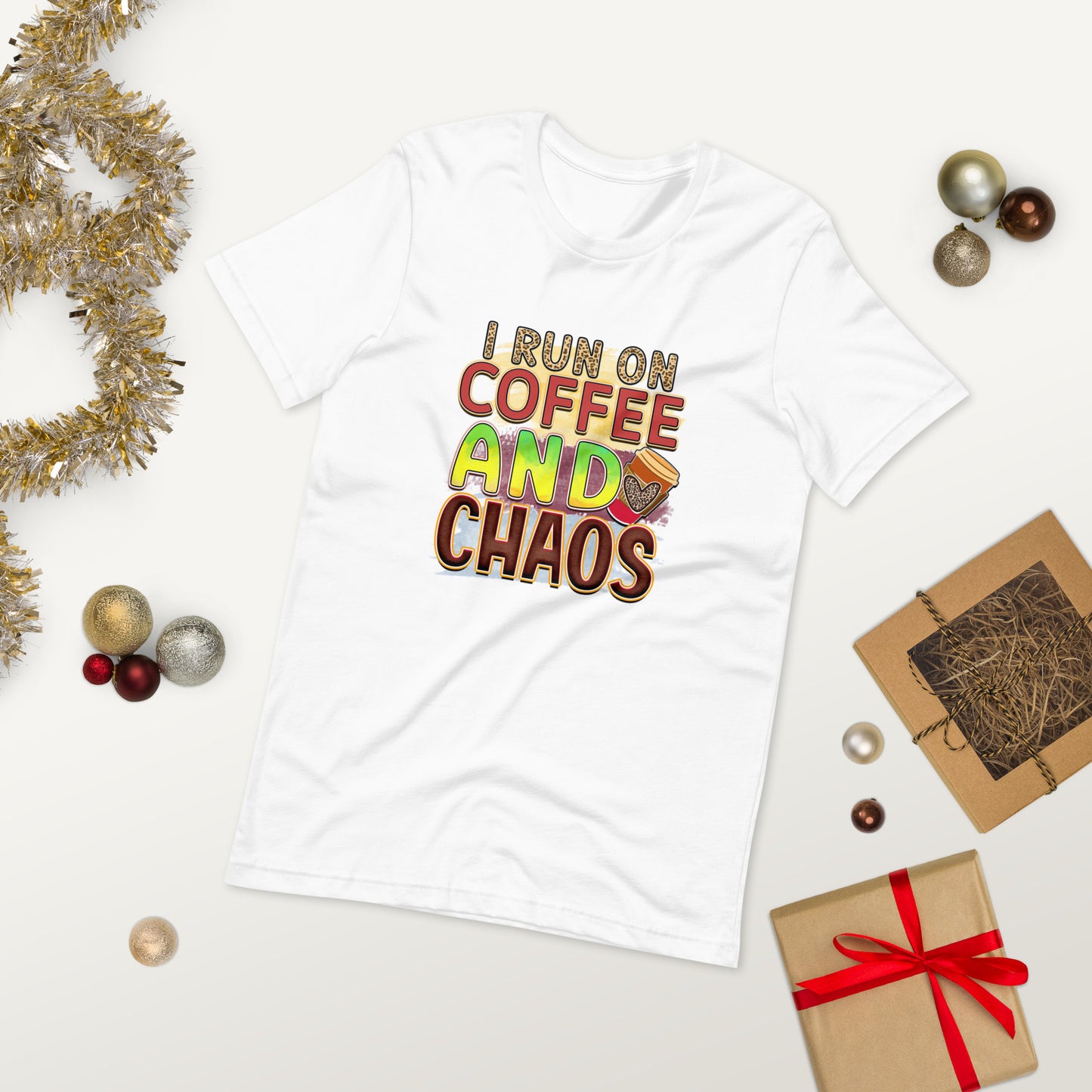 I run on coffee and chaos  ( Unisex T-shirt - Napolitano-center )